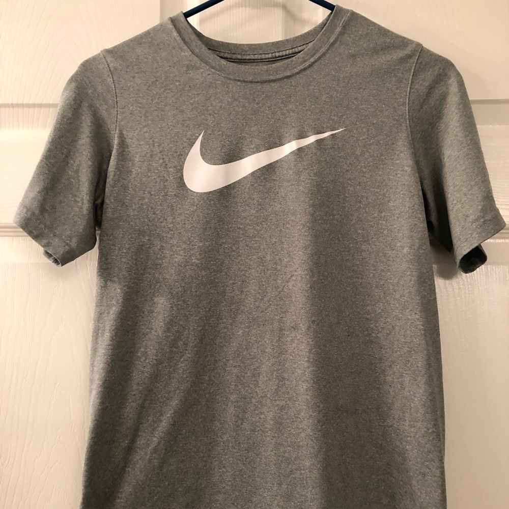 Boys Nike T-shirt